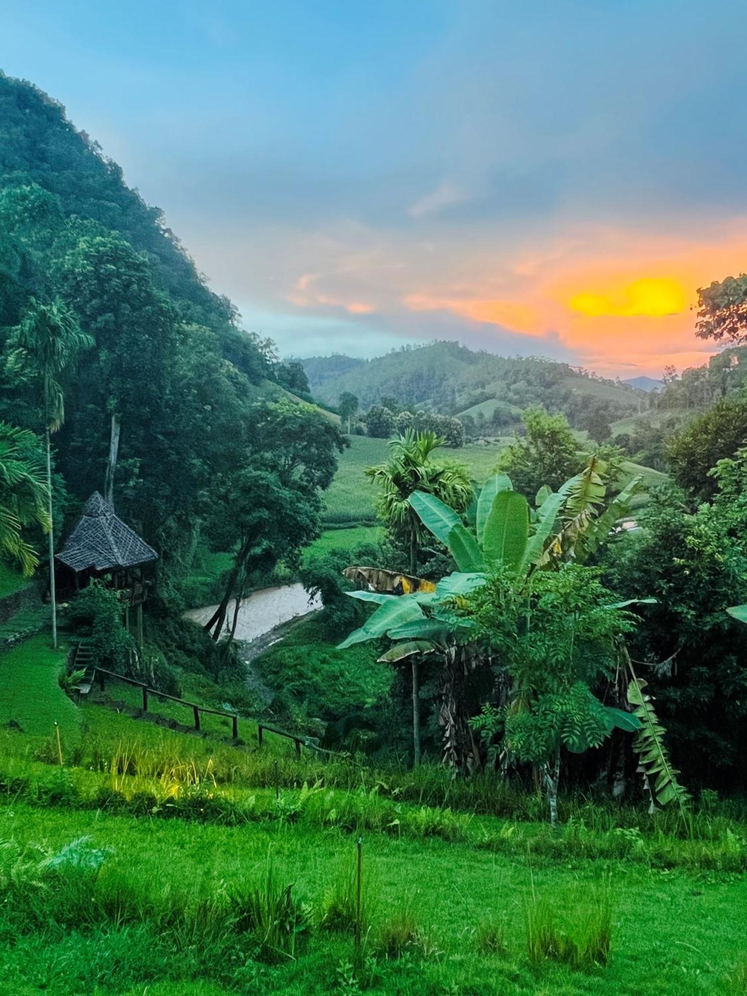 Kanlaya'S Eyrie, Luxury Homestay Pang Mapha 외부 사진