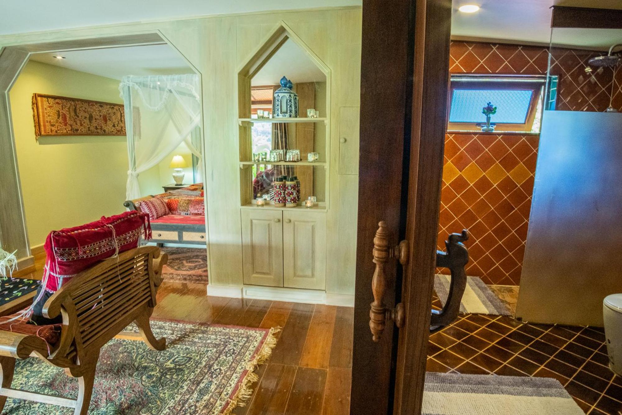 Kanlaya'S Eyrie, Luxury Homestay Pang Mapha 외부 사진